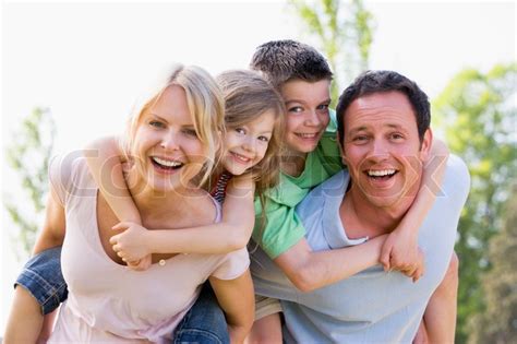 Familie, frau, glücklich | Stockfoto | Colourbox