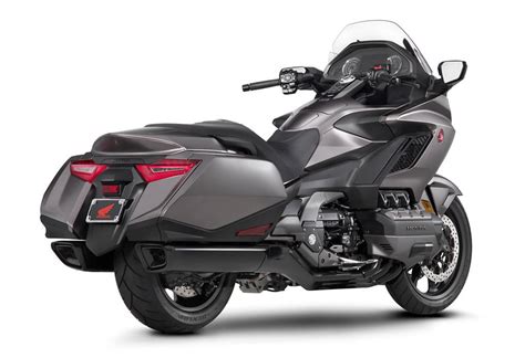 Honda GL 1800 GOLDWING DCT 2021 Fiche Moto Motoplanete