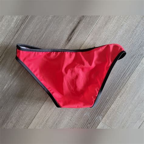Venus Swim Nwot Venus Sport Style Bikini Sz S Red And Black Poshmark