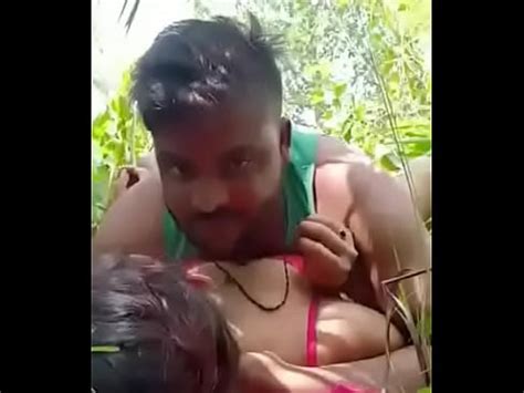 Sex In The Gerden With Girlfriend XVIDEOS