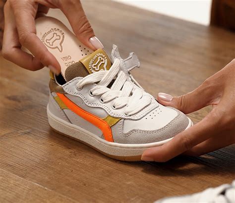 RIVET Calf Metal Nude Gold STONES And BONES