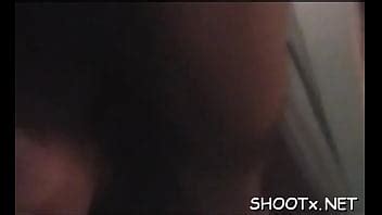 Tanya une superbe teen brune avec une fusée d amour à l intérieur XVIDEOS