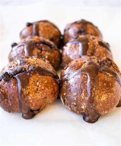 Choc Chip Hot Cross Buns Cooking With Ayeh