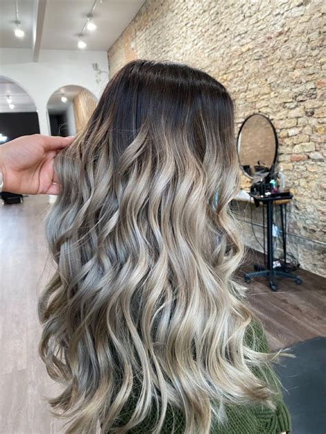 Ash Blonde Dark Roots Blonde Hair Grey Blonde Hair Blonde With Dark Roots