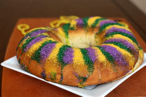 Mardi Gras King Cake Recipe Super Easy Mardi Gras King Cake Recipe