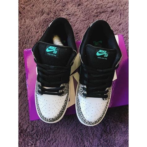 Nike Sb Dunk Low Pro Elephant Atmos 他的時尚 鞋類 運動鞋、球鞋在旋轉拍賣
