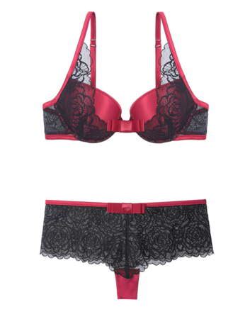 La Lingerie Comme Vous L Aimez En Dentelle Soft Ou Hot Voici