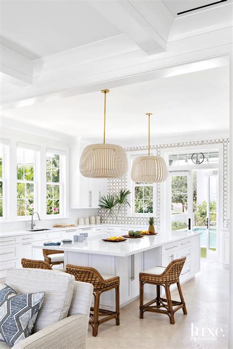 Luxe Interiors + Design | Architecture + Home Tours | Coastal kitchen ...