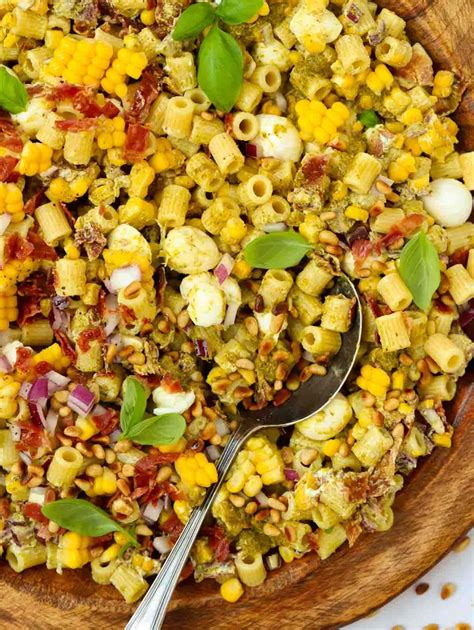 Best Ever Pesto Pasta Salad {15 Minute Meal}