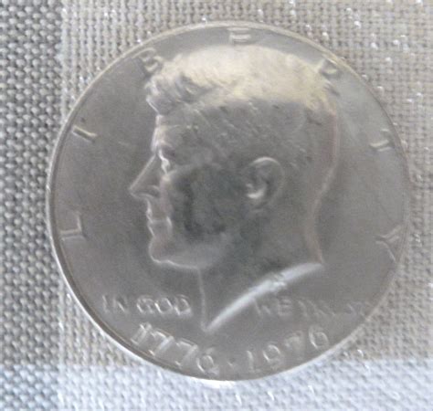 Rare Bicentennial Kennedy Half Dollar No Mint Mark Nm