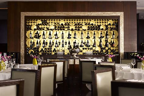 Gourmet fans react to otto's french restaurant london getting an award 3