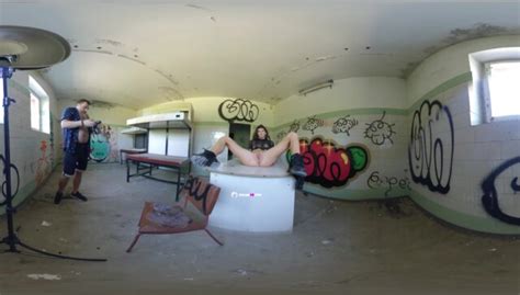 VR Video Nude Fetish Photosession Backstage With Sascha VR Porn