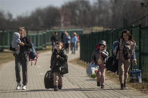 The Eu Response To The Ukraine Refugee Crisis Topics European