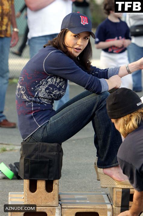 Catherine Zeta Jones Nude And Sexy Collection AZNude