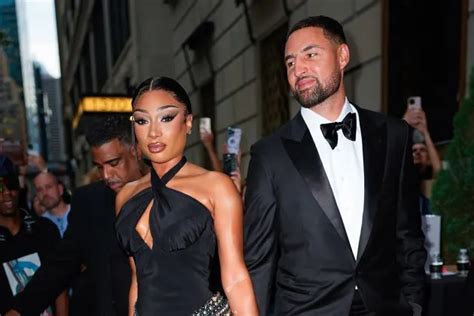 Megan Thee Stallion & Klay Thompson Make Red Carpet Debut: ‘He Makes Me
