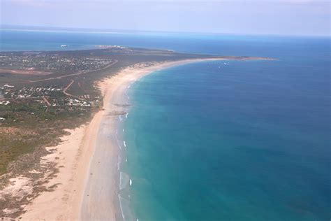 Man killed in shark attack in Western Australia state Police country