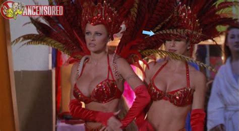 Natalie Raitano nude pics página 1