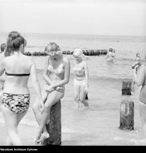 Pla Owa Moda Prl Sk Pe Bikini Bielizna I Majtasy Jedziemy Na Wczasy Express Bydgoski