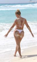 Aisleyne Horgan Wallace Sexy Shows Off Her Sizzling Body Wearing A Hot White Bikini At Live Aqua