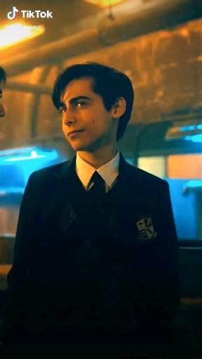 Ideias De Aidan Gallagher Atores Quentes Cara Dos Sonhos Atores