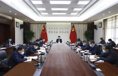 省纪委常委会召开扩大会议 学习贯彻习近平总书记重要指示 监督保障统筹发展和安全各项工作 曲孝丽主持会议并讲话