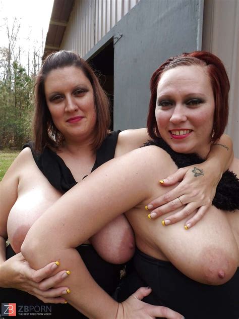 Massive Breast Stunner Outdoors ZB Porn