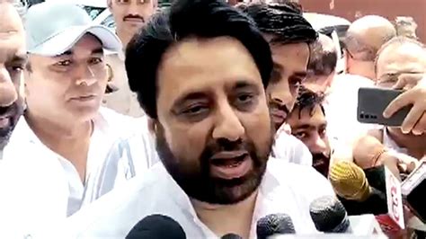 Delhi Waqf Board Case Ed Questions Aap Mla Amanatullah Khan The Hindu