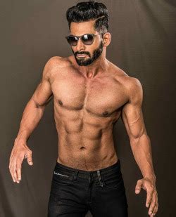 Shirtless Bollywood Men Vivan Bhatena S New Hot Bod