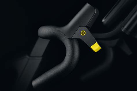 Technogym представляет SKILLBIKE Революционная модель велосипеда для ...