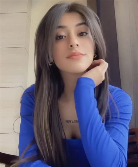 Prachi Rinstagramceleb
