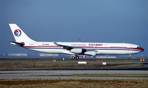 Airbus A340 313X B 2384 182 LFPG 31DEC2001 Paris Cha Flickr