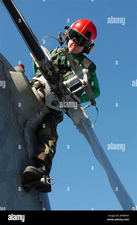 Us Navy Aviation Machinist S Mate Rd Class Conducts A Preflight