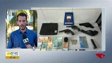 Bom Dia ES Polícia prende homem mais de R 17 mil e armas no ES