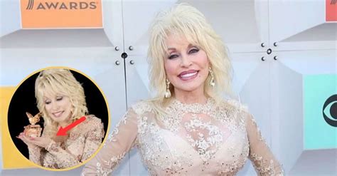 Fans Discover Dolly Parton Has Been Wearing Nude Gloves All This Time DoYouRemember