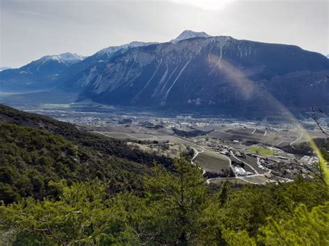 Transformer Leau En Vin Lirrigation Des Vignes Par Les Bisses