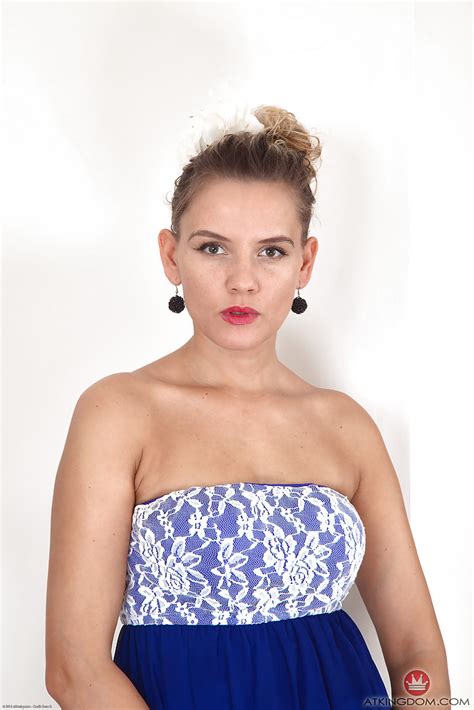 Milf Tiny Boobs XXX Dessert Picture