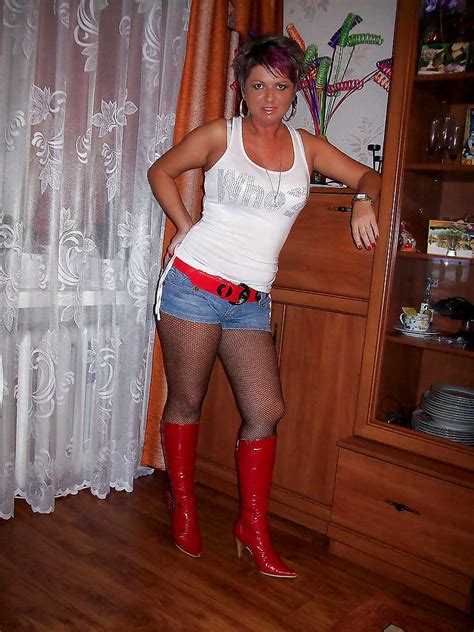 Sex MILFs Mature Pantyhose Nylons Legs And Heels Image