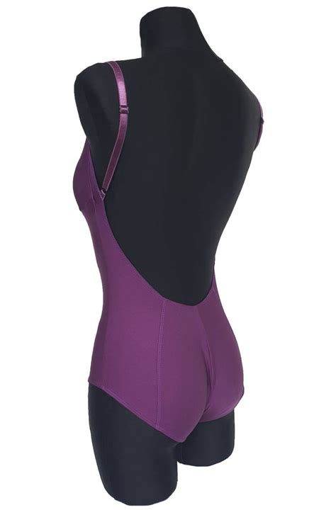 Alison Nude bodysuit with a fully opened back look Śliwka Practice