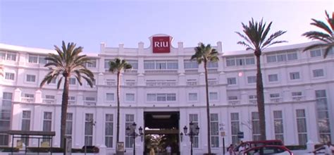 riu celebrates  years   luxury riu palace hotels travelpulse