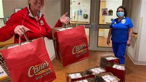 Raising Canes Delivering Meals To Health Care Workers Youtube