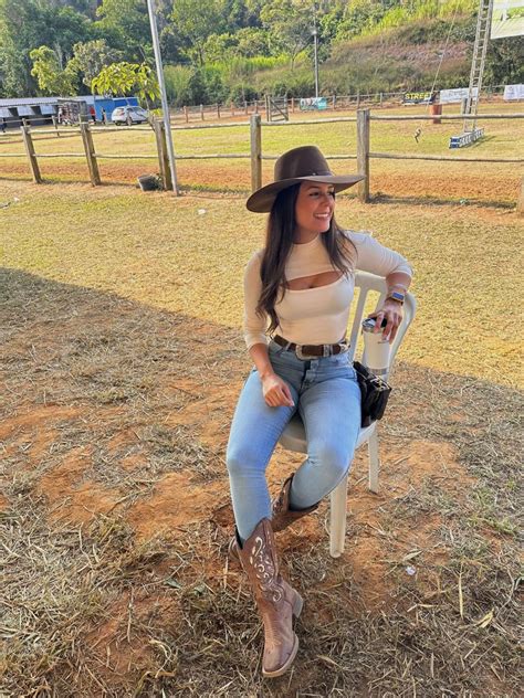 Pin De Robert Em Cowgirl Looks Country Feminino Look Cowtry Feminino