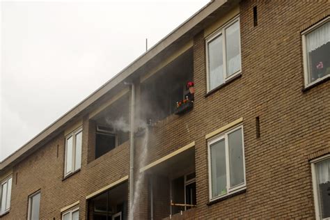 Wierook Op Balkon Oorzaak Van Brandje Flatwoning Nieuwerkerk Gouwe