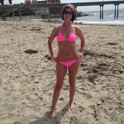 Hot Sexy Michelle Harrison Bikini Pics