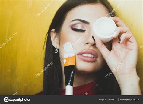 Sexy Pretty Brunette Woman Face With Artist Or Makeup Brush Stock Photo By Tverdohlib 142893471
