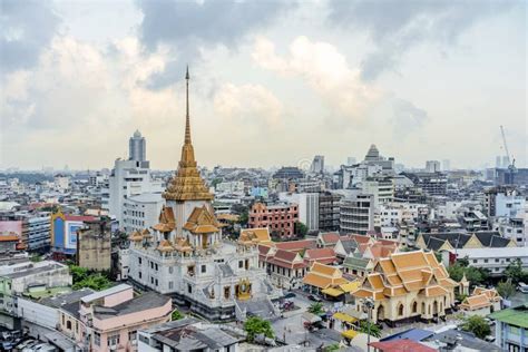 Wat Traimit Entrance at Dusk in Bangkok, Thailand Stock Image - Image ...