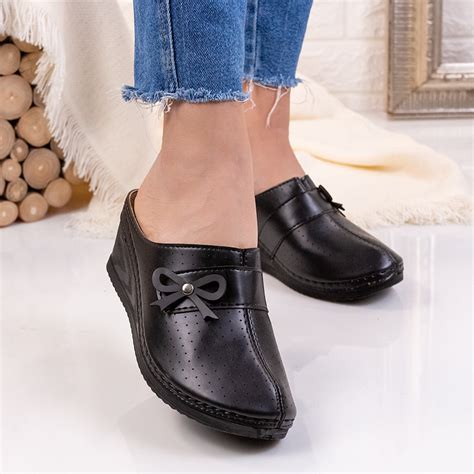 Дамски летни чехли