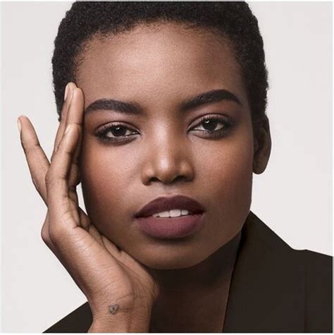 L Oreal Paris Colour Riche Ultra Matte Highly Pigmented Nude Lipstick Bol