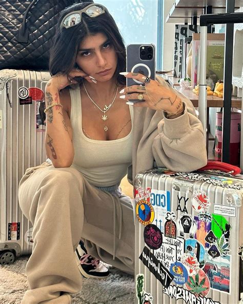 Mia Khalifa Ex Atriz Porn Comemora Ataques Do Hamas E Pede V Deos
