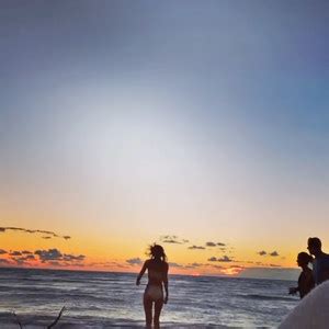 INSTA VID K S M Alexandra Daddario Bikini At A Beach Phun Org Forum