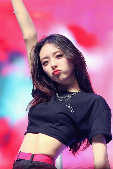있지 유나 몸매 논란 걸그룹여자연예인 시티